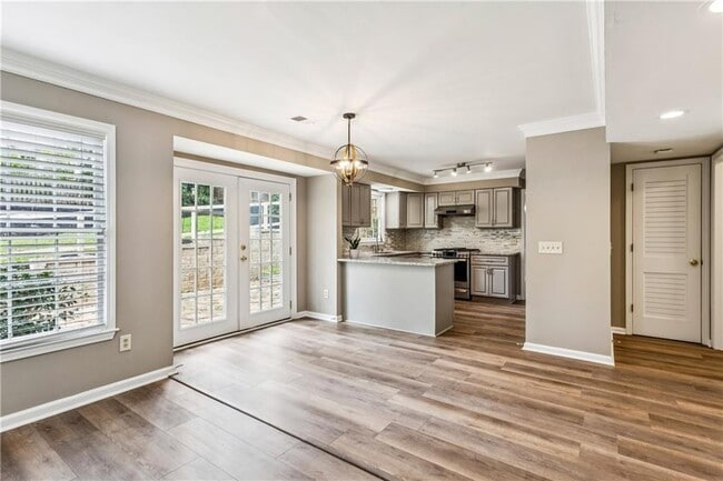 Building Photo - 52 Bridle Ln