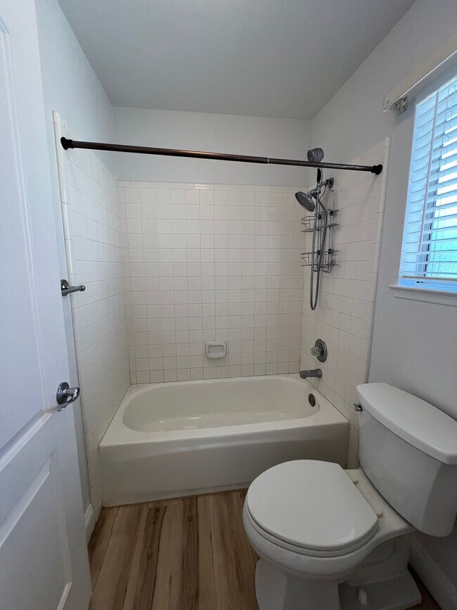 Building Photo - 7501 Canyon Clover Dr
