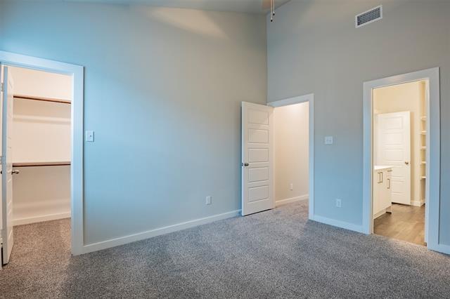 Building Photo - 747 Wheatfield Dr