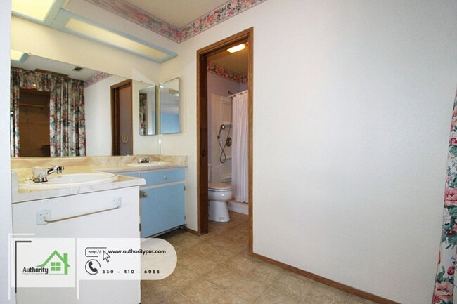 Building Photo - 1748 Galaxy Way