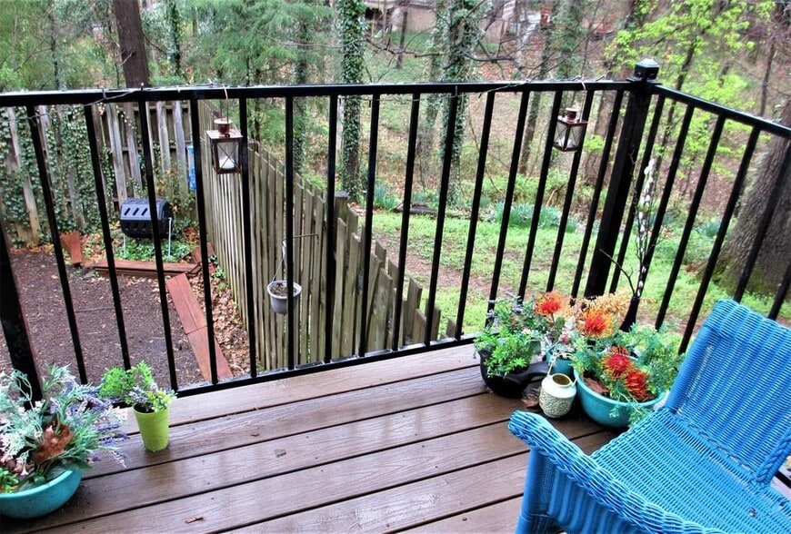 Balcony, accessible from basement - 146 Brandywine Ct