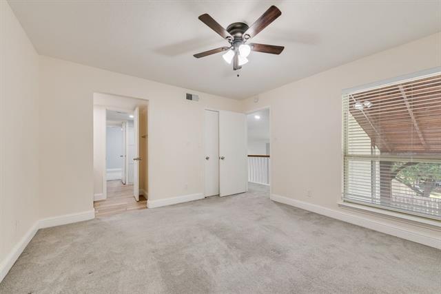 Building Photo - 219 W Rochelle Rd