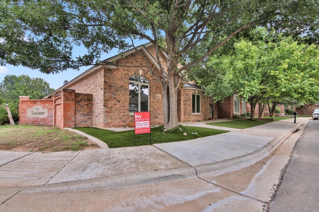 Building Photo - 9201 York Pl