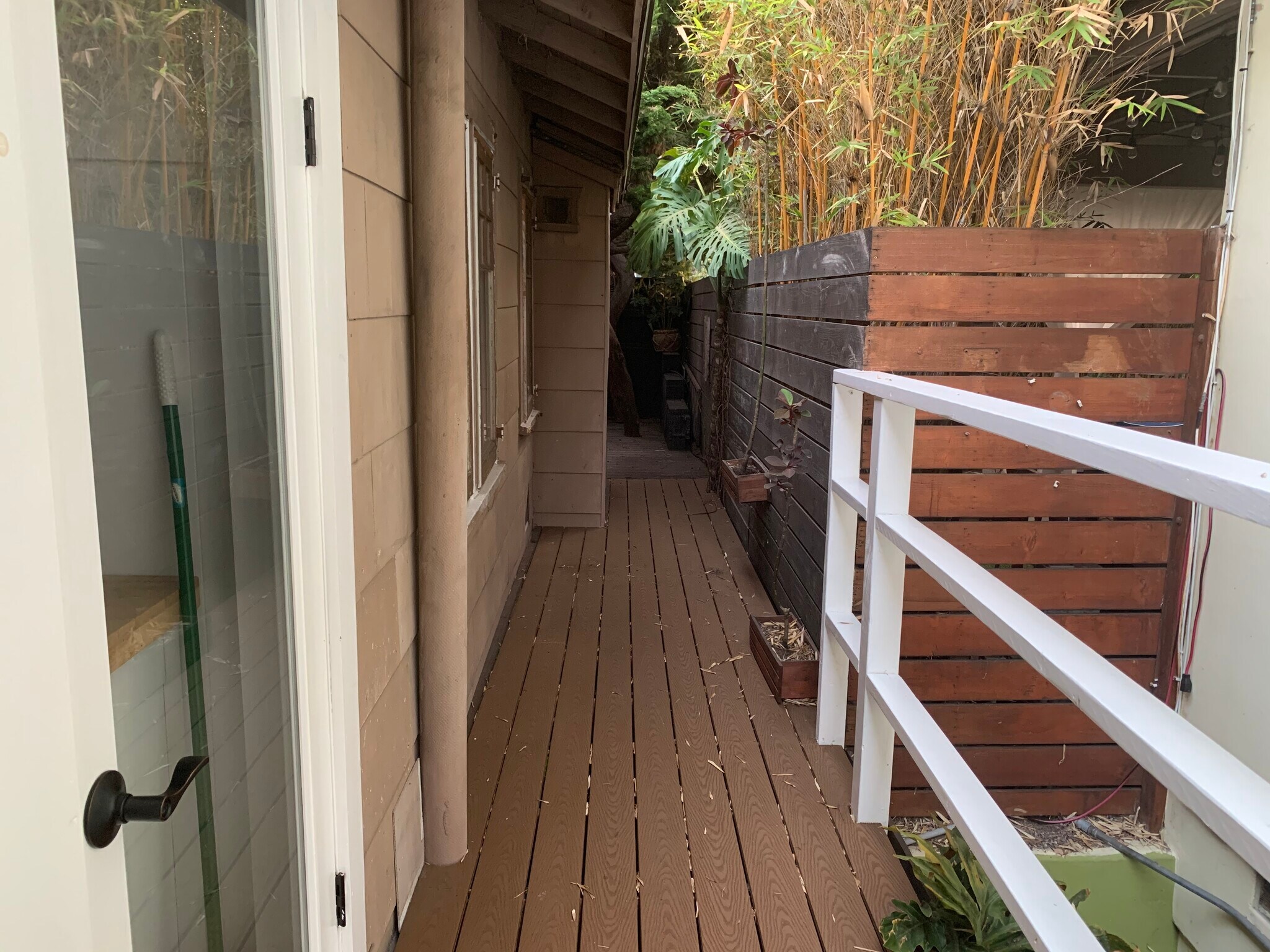 Private Gated Patio - 2918 Pacific Ave