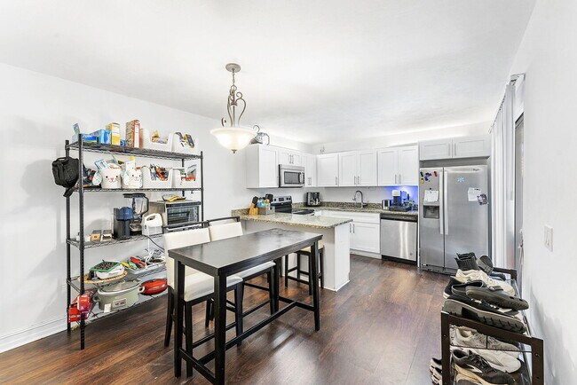 Building Photo - 3308 Spanish Wells Dr