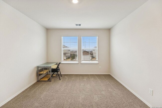 Building Photo - 4550 Meerkat Dr