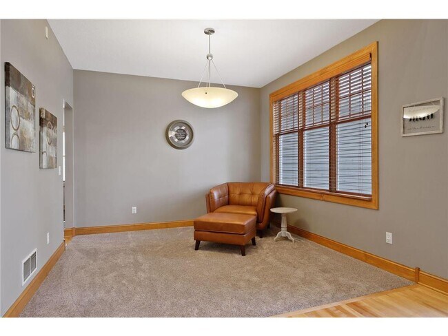 Building Photo - 8069 Enclave Bay