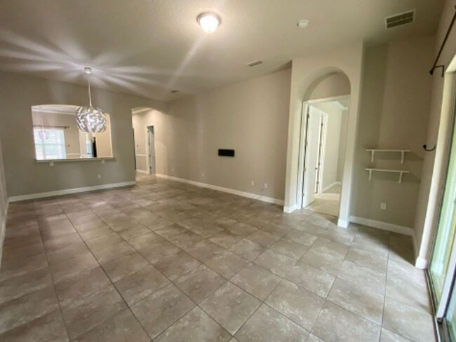 Building Photo - 3 Bedroom 2 Bath Home in Ormond Beach for RENT!
