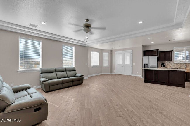 Building Photo - 1807 Dana Gray St