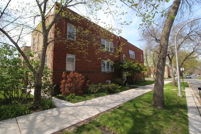 Building Photo - 2901 W Farragut Ave