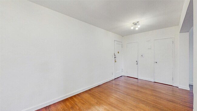 Building Photo - 10255 67th Dr