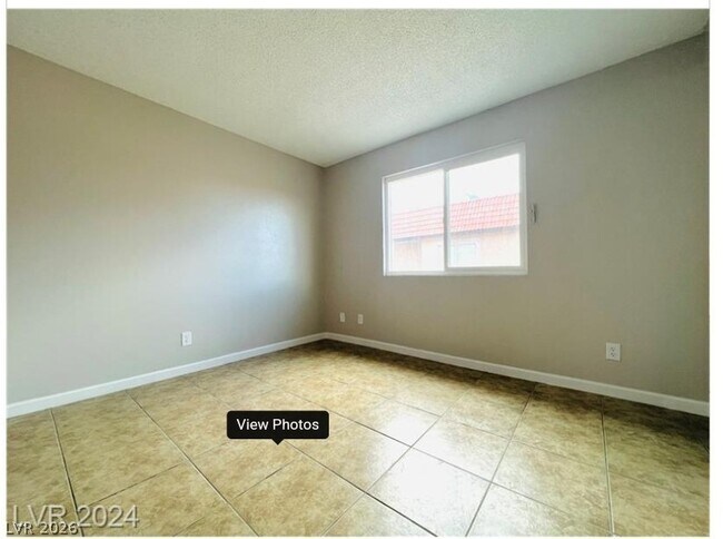 Building Photo - 2920 E Siki Ct