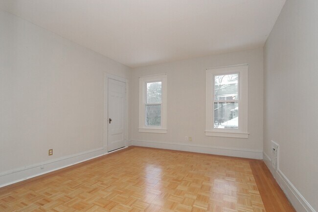 Building Photo - 61 Washington Rd