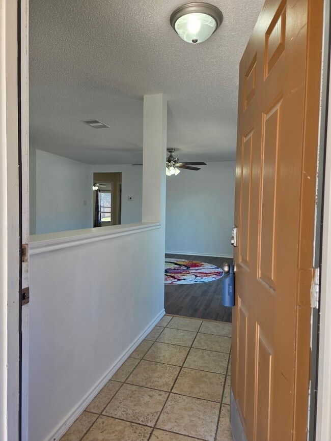 Building Photo - 14227 Wetmore Bend