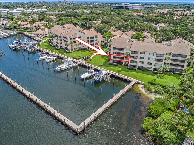 Building Photo - 926 Oak Harbour Dr