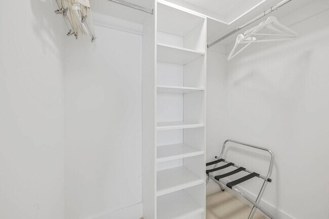 Building Photo - 4111 S Ocean Dr