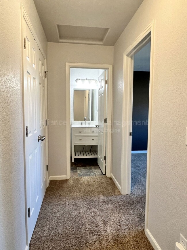 Building Photo - 2260 Covenant Heights