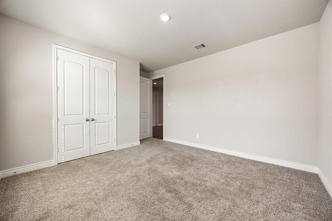 Building Photo - 31214 Gullwing Manor Dr