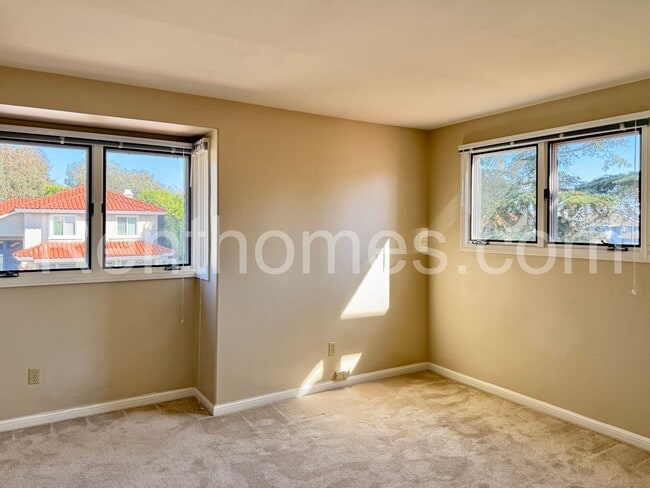 Building Photo - 12613 Crest Knolls Ct