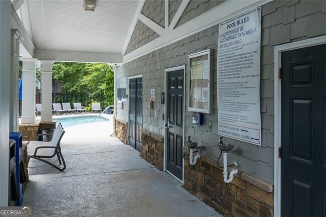 Building Photo - 2315 Limehurst Dr