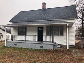 Building Photo - 3 bed 1 bath near West Village in Downtown Greenville
