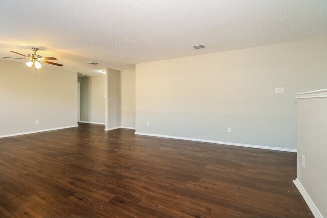 Building Photo - 1815 Northridge Dr