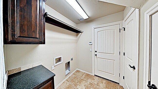 Building Photo - Luxury 4 Bedroom 2.5 Bathroom Home in Deer Creek Schools with a Bonus Room (Gated Community)