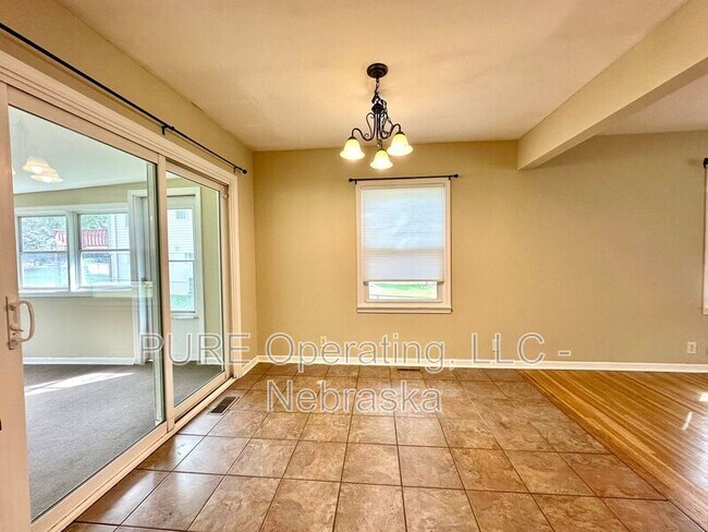Building Photo - 5851 S 51st St