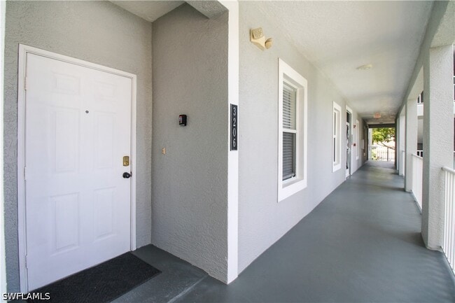 Building Photo - 519 Roma Ct