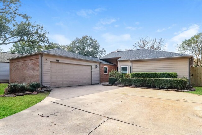Primary Photo - 4719 Hidden Springs Dr