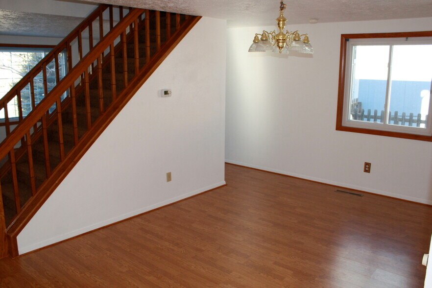 Dining room - 3524 English Court