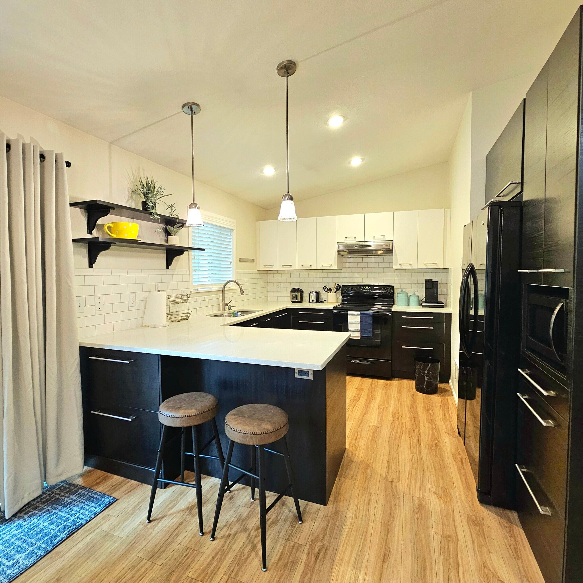 Building Photo - 5631 Acclamation St E