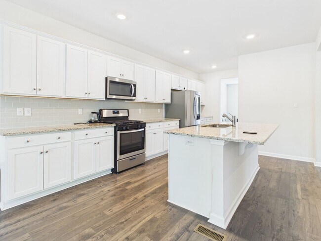 Building Photo - 5701 Brailen Dr