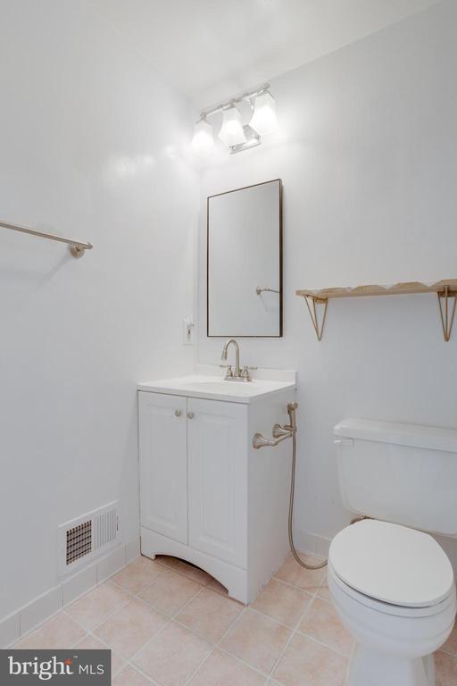 Building Photo - 5312 Anchor Ct