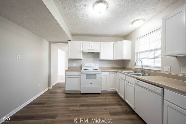 Building Photo - 6106 Pillory Dr