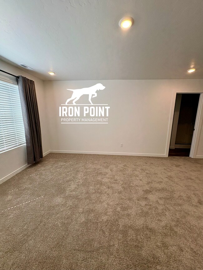 Building Photo - 4237 W Flint Dr