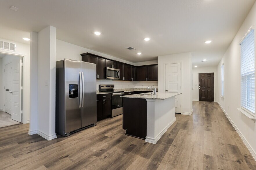 Building Photo - 10207 Monte Carmel Pl