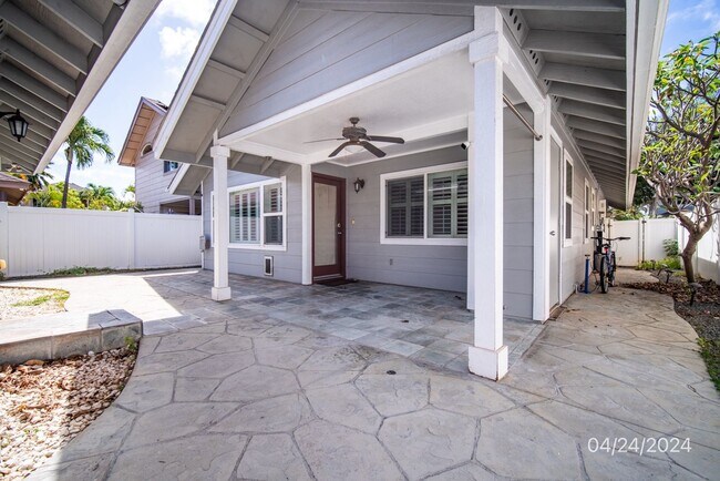 Building Photo - 3 BD/2 BA Home with Enclosed Garage in Ewa Beach (Pets ok)