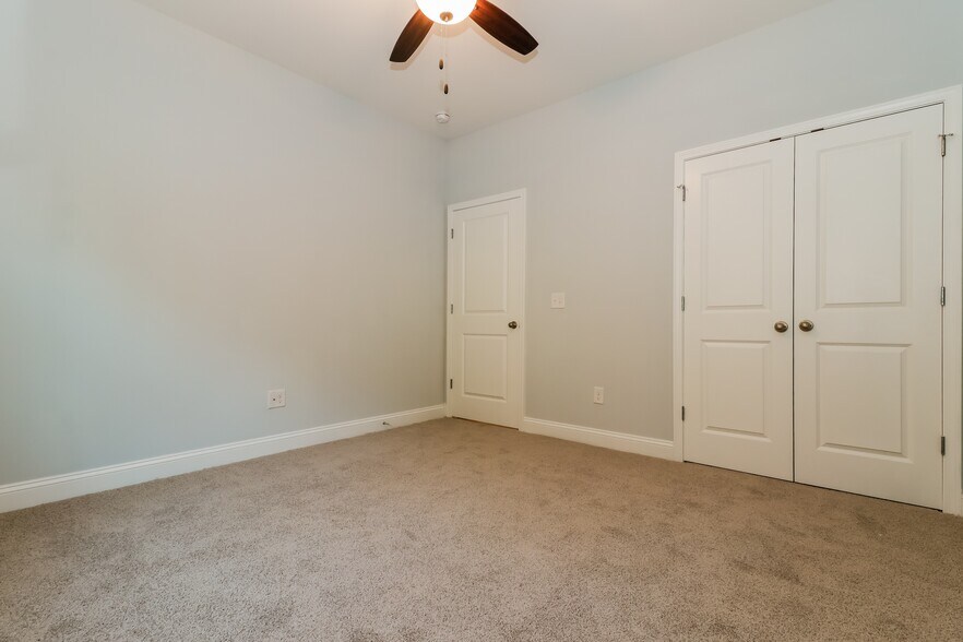 Building Photo - 64 Highland Forest Cir