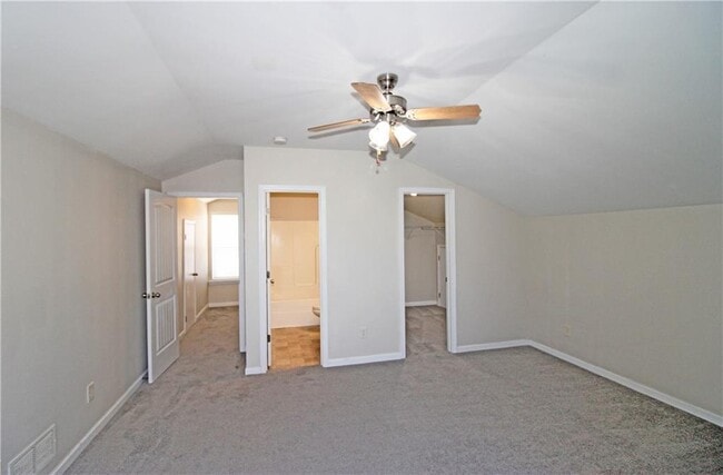 Building Photo - 315 Lakeside Ln