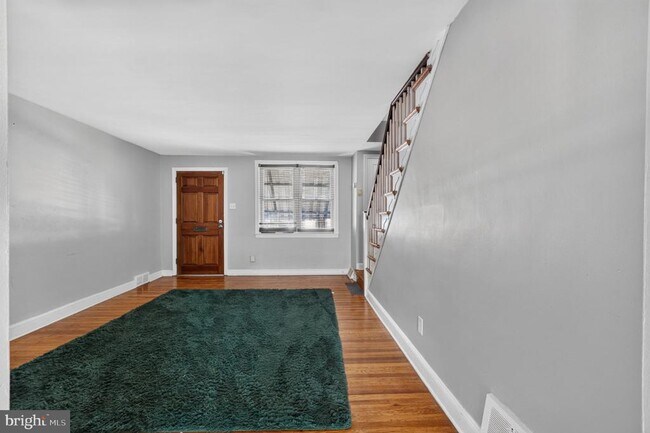 Building Photo - 351 W 22nd St