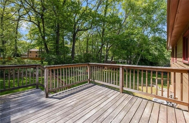 Building Photo - 85 Birkshire Dr