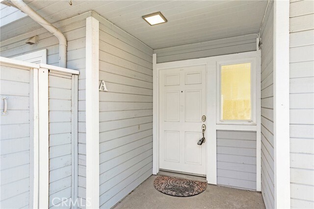 Building Photo - 552 Cypress Dr