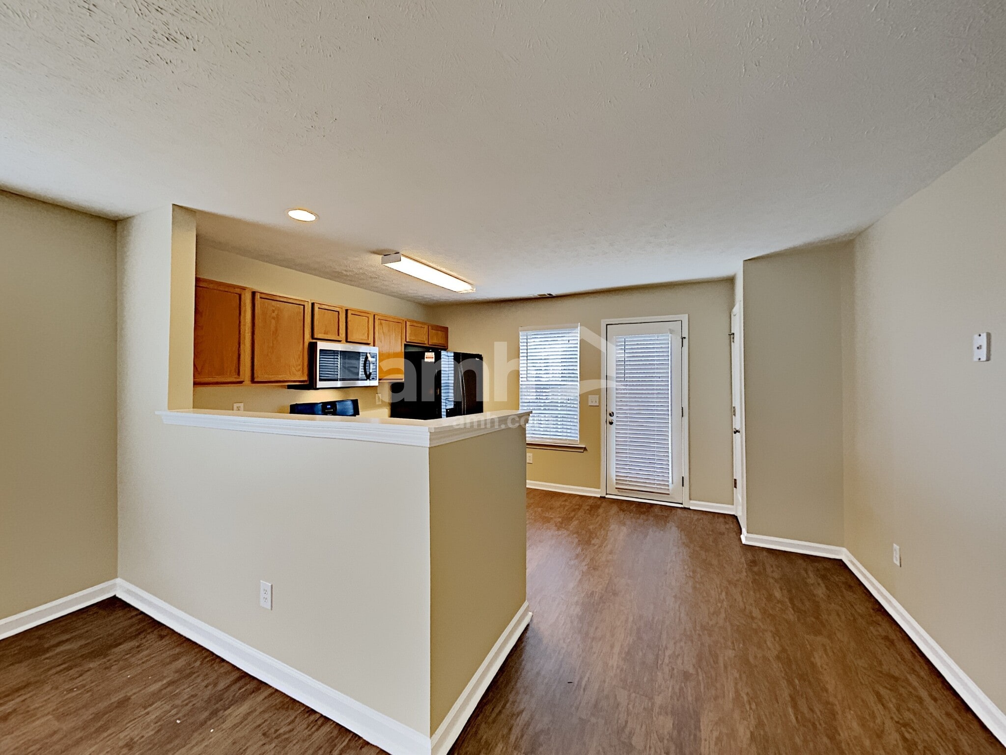 Building Photo - 705 St Charles Ave