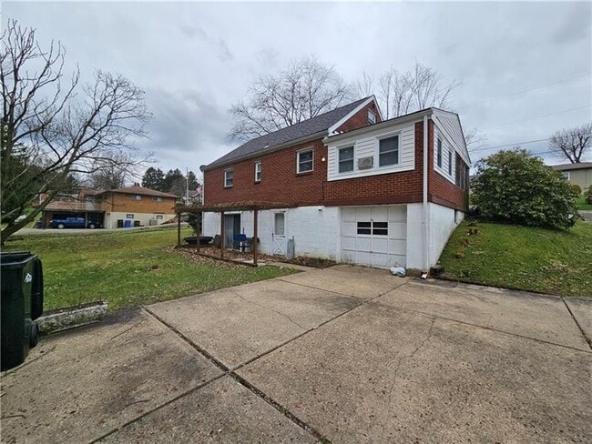 Building Photo - 471 Kimlyn Ave