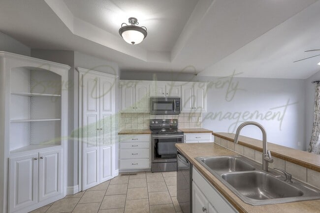 Building Photo - COMING SOON IN GRAIN VALLEY!!!