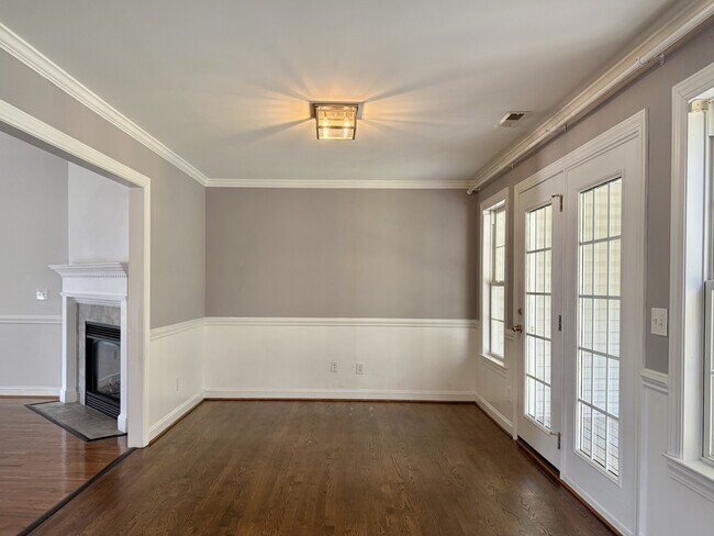 Building Photo - 3721 Stillwood Dr