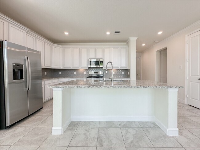 Building Photo - 6710 Gallinas Wy