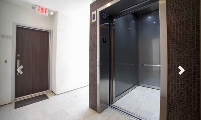 Building Photo - 907 S Shenandoah St