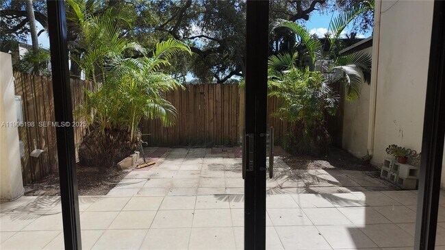 Building Photo - 3326 Farragut St